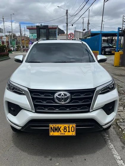 Toyota Fortuner 2.4 Diesel Sr