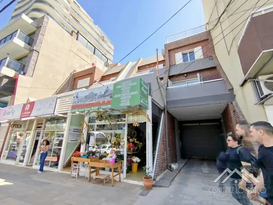 V301 Centro. Apto Credito. Departamento 2 Dormitorios Con Facilidades.