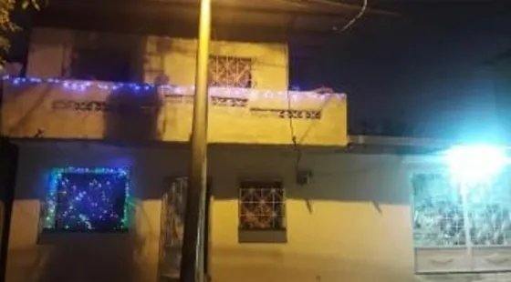 Venta De Casa Dos Pisos Con 3 Departamentos 