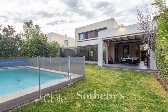 Casa En Venta De 3 Dorm. En Piedra Roja