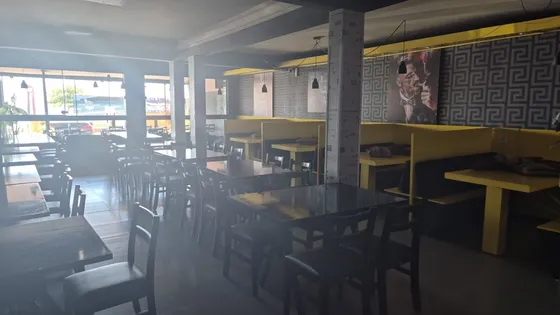Vendo Pizzaria. 