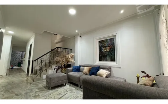 Casa De Tres Pisos En Venta Barrio Las Américas Palmira Valle Colombia