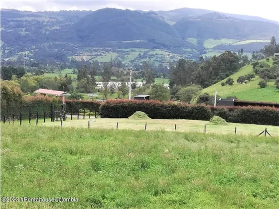 Lote En  Vereda Marquez(la Calera) Rah Co: 25-436