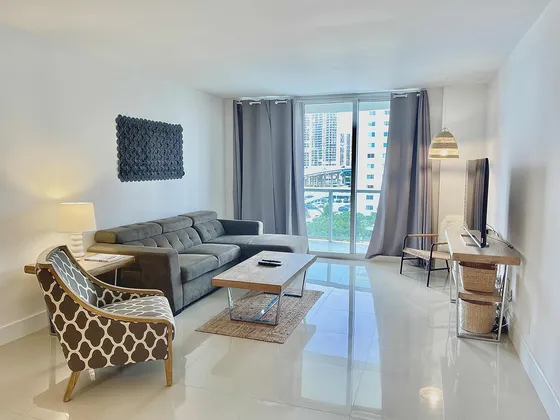 Miami/alquler Frente Playa Sunny Isles. (leer Descrip
