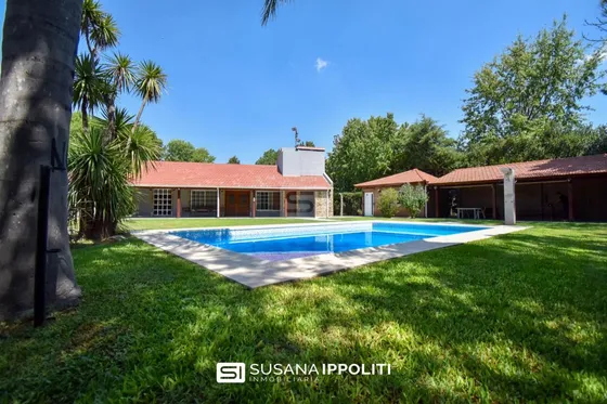 Casa En Venta 3 Dormitorios Con Pileta En Cotos De La Alameda Roldan