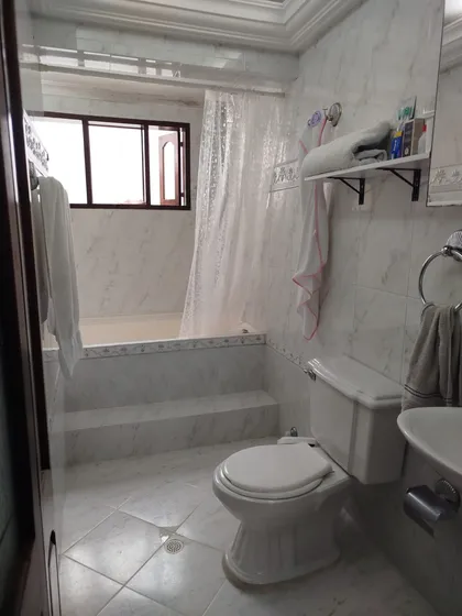 Casa Esquinera Unifamiliar En Venta En El Barrio El Hipodromo