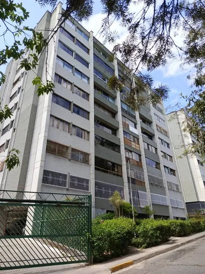 Apartamento En Venta La Arboleda Cerca Del C.c. Los Altos