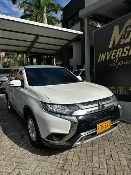 Mitsubishi Outlander 2.4 Kaiteki