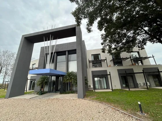 Venta Departamento 1 Dormitorio Campana Con Cochera
