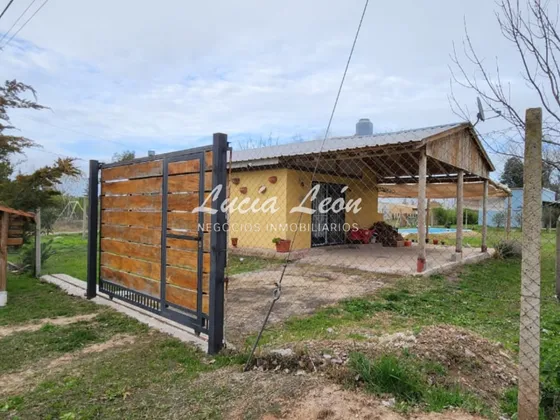 Casa En Venta Sobre Dos Lotes Con Pileta
