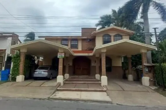 Casa Sola En Venta En Fraccionamiento Lomas Del Chairel, Tampico, Tamaulipas