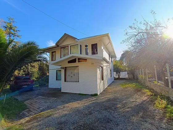 Amplia Y Acogedora Casa En Venta En Niebla Valdivia