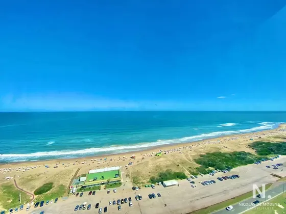 Vende Apartamento En Torre Le Parc, Punta Del Este. 3 Dormitorios