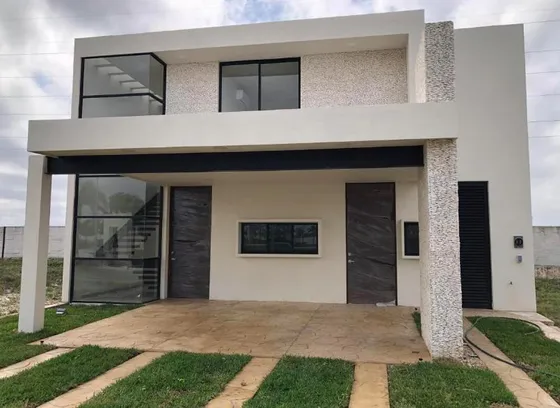 Casa En Venta Merida, Temozon Norte En Privada,  Modelo Alpha, A 9 Meses.