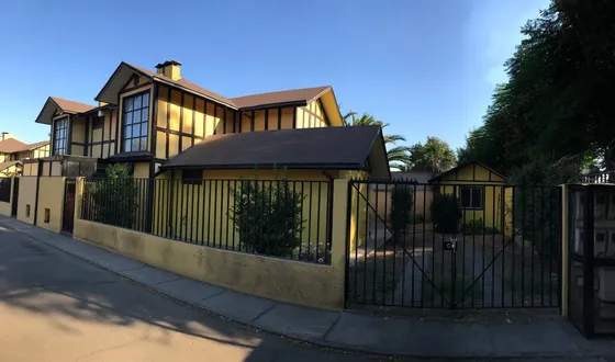 Vendo Casa Cercana Al Centro Civico De Buin 