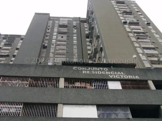 Yb Se Ofrece En Venta Bello Apartamento En El Paraiso   #25-16752