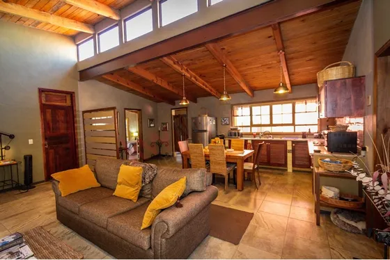 Casa De Un Solo Piso En Fraccionamiento Cerrado En Venta En San Miguel De Allende