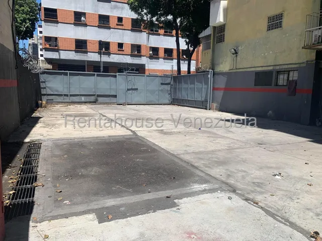 Rf Local En Alquiler En Sabana Grande Ideal Para Servicio Automotriz O Concesionario Muy Buena Oportunidad Agenda Tu Visita