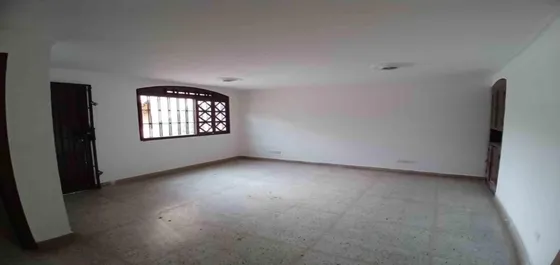  Casa Comercial En Arriendo Ubicada En Medellín Sector Los Colores (10370).