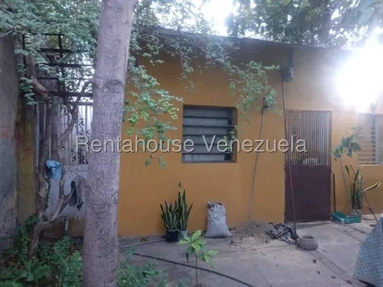 Erika Armeya Vende, Casa En Zona Oeste De Barquisimeto, Flex: 25-18938