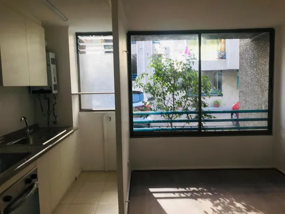 Excelente Depto Amplio , 1 Piso , 3 Dormitorios , 1 Baño .