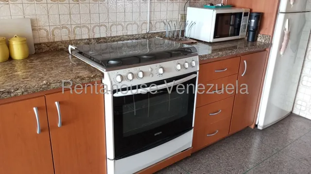 Bray Montoya Alquila Bello Apartamento Con Excelentes Espacios Con Todos Los Servicios En Excelente Zona De Barquisimeto Cerca De Todo 2#5#1#8#7#6#1 Bray Montoya                                       