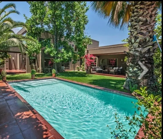 Venta Casa En Condominio- Julia Bernstein. 4d/3b/3e