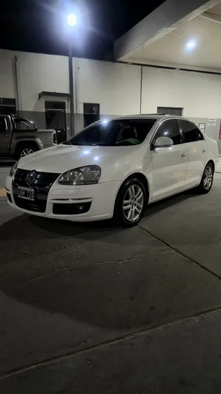 Volkswagen Vento 2.5 Luxury 170cv