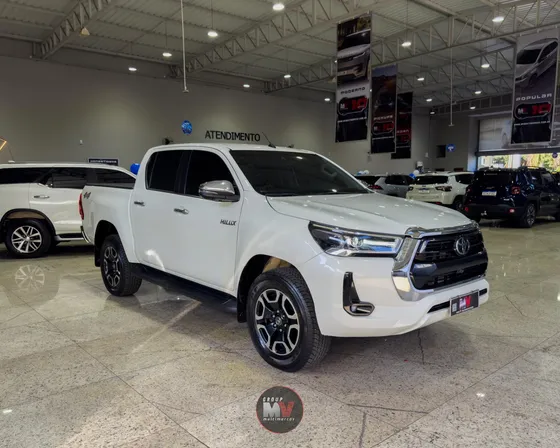 Toyota Hilux 2.8 D-4d Turbo Diesel Cd Srx 4x4 Automático