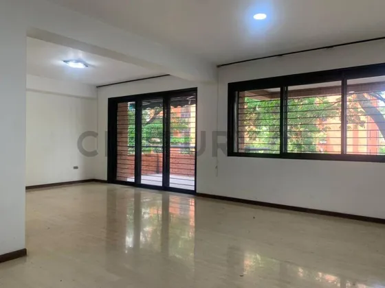 Excelente Apartamento En La Av. Principal De Sebucán, Los Dos Caminos.