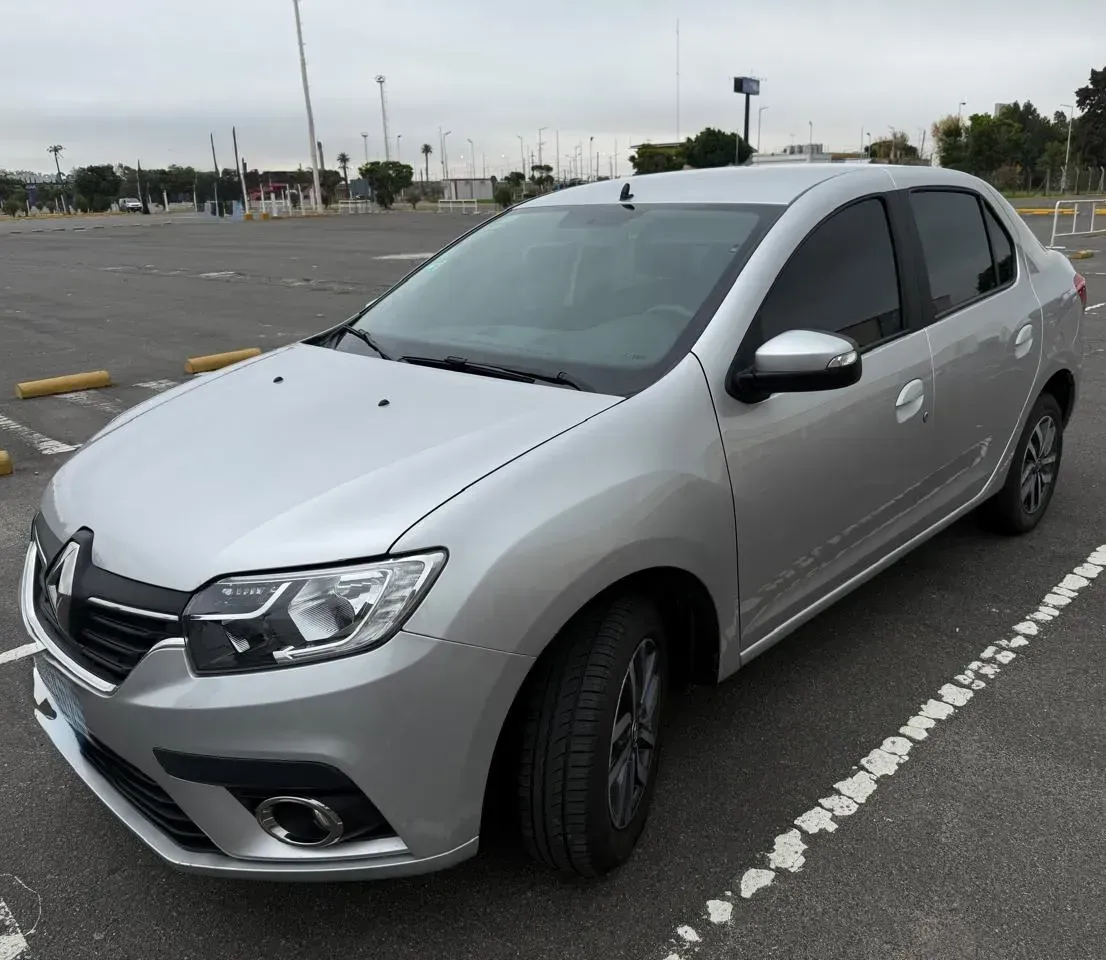 Renault Logan 1.6 16v Intense