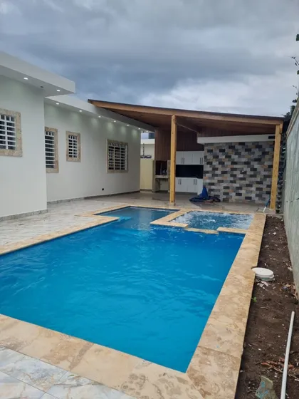 Villa De Lujo En La Vega  4 Habitaciones, Piscina, Jacuzzi Y Seguridad Privada
