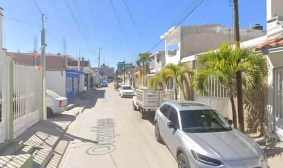 ¡ Casa En Venta ! (remate) - Orquídeas, Jacarandas, Mazatlán, Sinaloa -jcbb8