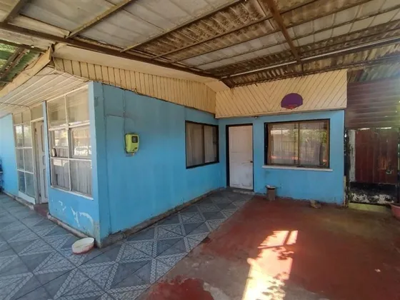 Casa En Venta De 3 Dorm. En Llaillay