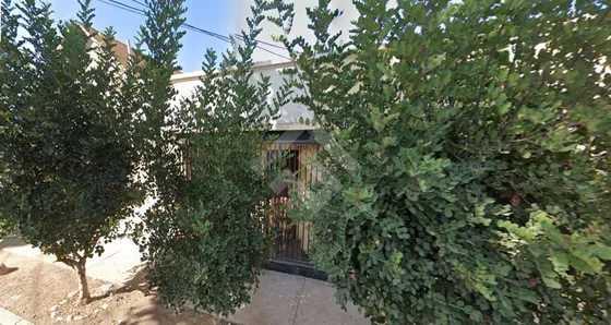 Casa En Venta De 4 Dorm. En La Cisterna