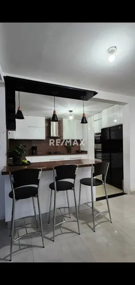 Se Vende Casa De Dos Niveles En Bosques De La Laguna, Tipuro