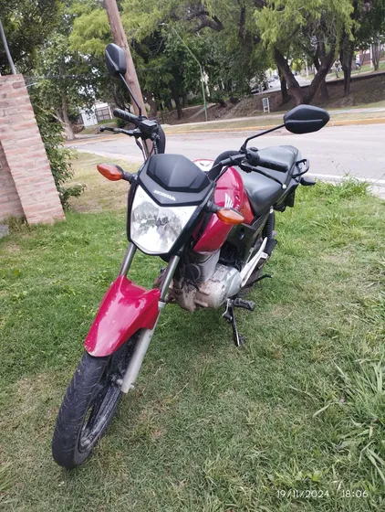 Moto Cg New Titan 150 Centímetros Cúbicos