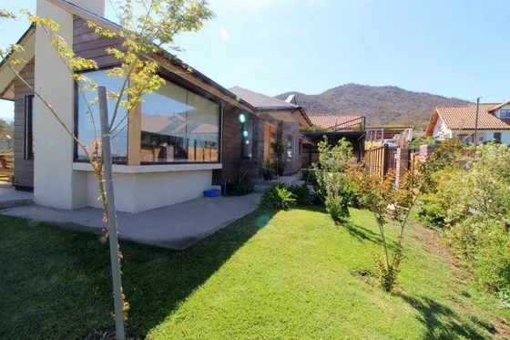Casa En Venta De 4 Dorm. En Machalí