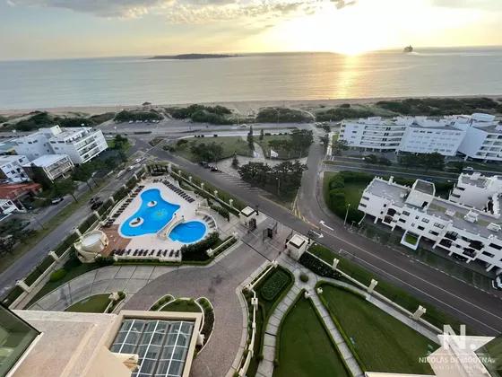 Apartamento En Venta En Torre Le Jardin Punta Del Este - Tres Dormitorios