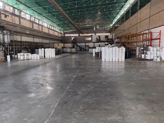 Se Alquila Parcial O Totalmente Complejo De Galpones De 9.500 M2 Construido Sobre 18.000 M2 En Mariche