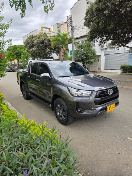 Toyota Hilux 2.4 Diésel 4x4