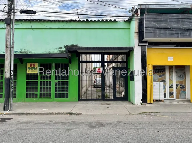 Julian Galindez Vende Amplia Casa Comercial En Pleno Centro Barquisimeto #25-18972