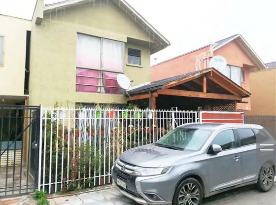 Se Arrienda Casa Con 4 Habitaciones Y 4 Baños