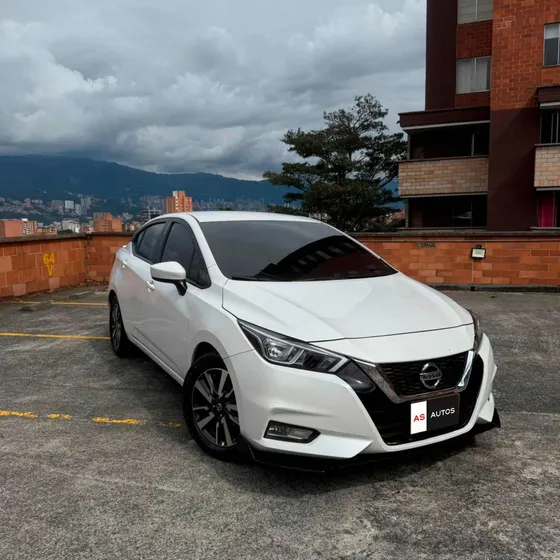 Nissan Versa 1.6 Advance