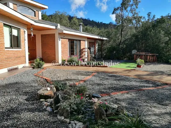 Se Vende Hermosa Parcela Con Casa En Sector Zapata, Curacaví