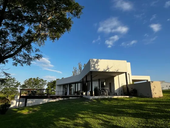 Venta Casa 2 Hab En Club De Campo Los Nogales