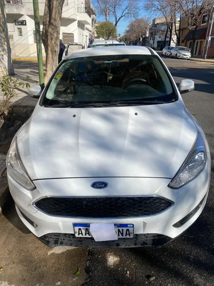 Ford Focus 1.6 Sedan One Edge Mp3