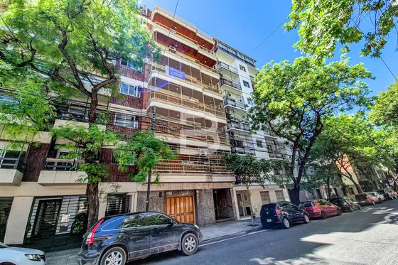 Departamento De 5 Ambientes Con Cochera Y Baulera En Venta En Caballito