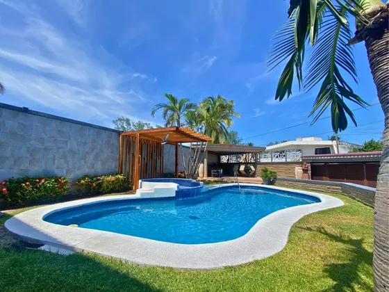 Casa En Venta Amueblada En Costa De Oro