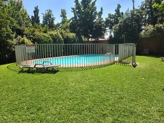 Departamento En Venta De 2 Dorm 2 Baños En Las Condes, Vista
